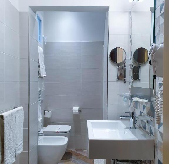 اتاق سوپریور, Color Hotel Rimini