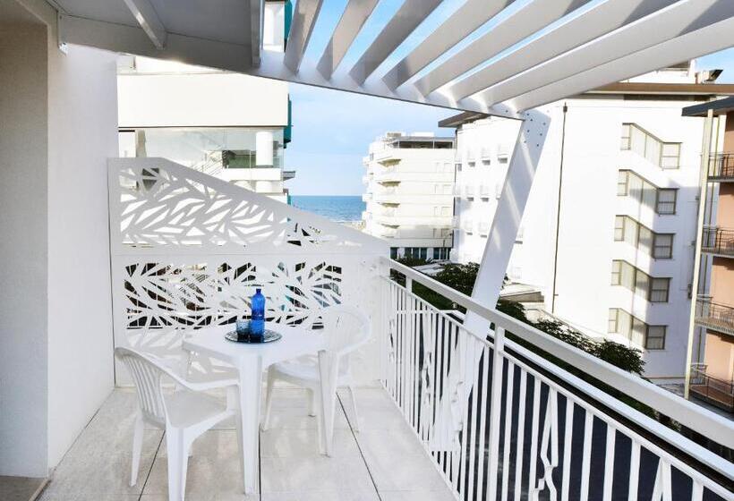اتاق سوپریور, Color Hotel Rimini