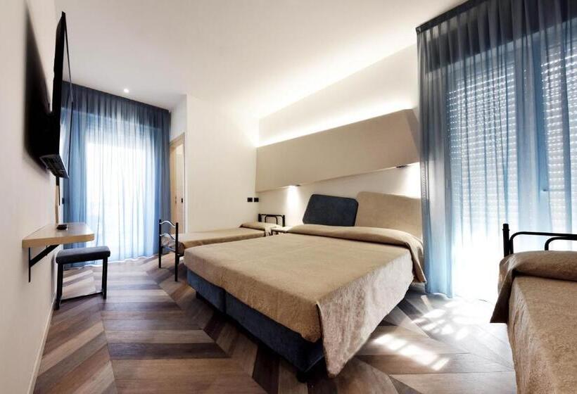 اتاق سوپریور چهار تخته, Color Hotel Rimini