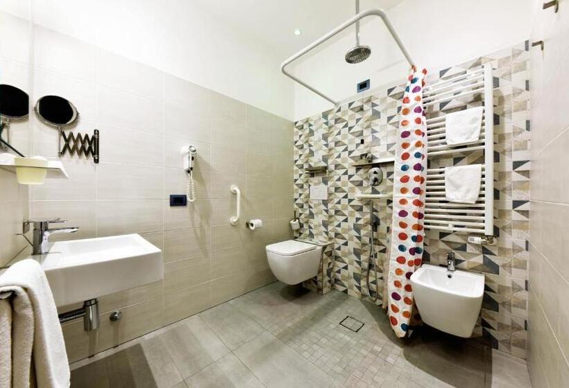 اتاق استاندارد برای معلولان, Color Hotel Rimini