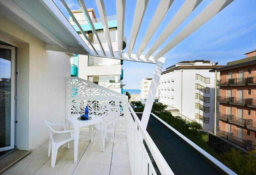 Economy Quadruple Room, Color Hotel Rimini