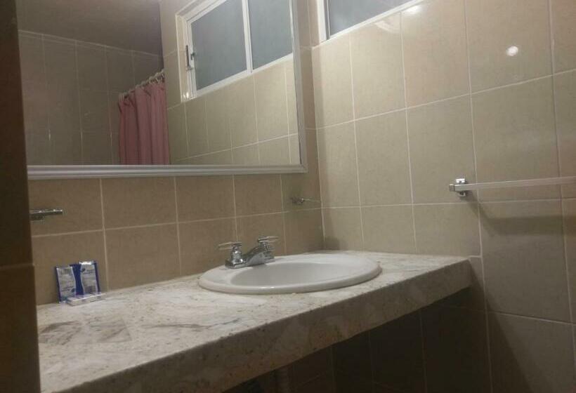 اتاق استاندارد, Es Santa Regina