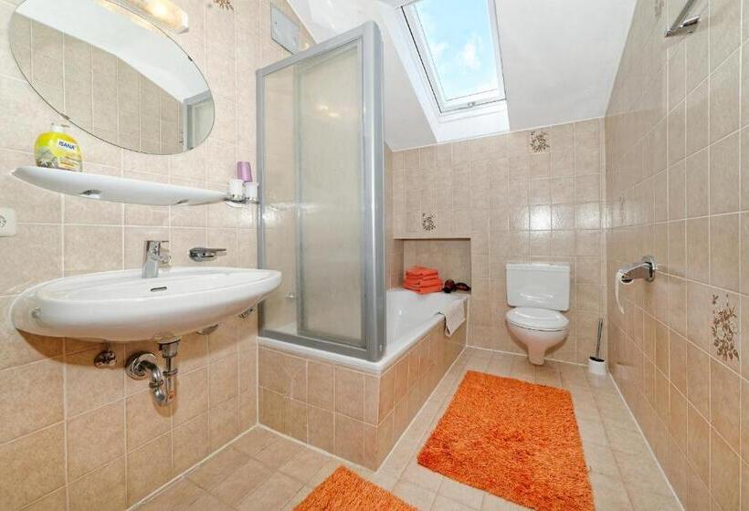 庭の見える1ベッドルームアパートメント, Gästehaus Koyerbauer Boardinghouse