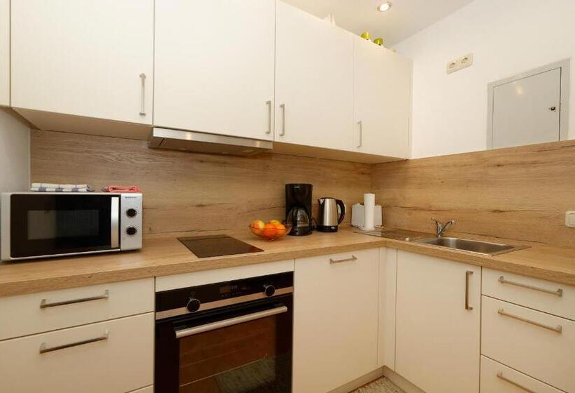 Студио Стандарт с Балконом, Gästehaus Koyerbauer Boardinghouse