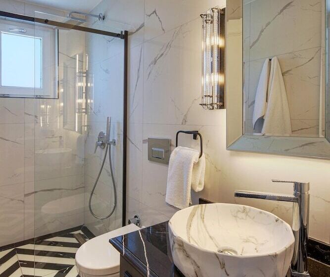 غرفة قياسية, Monreve Alaçatı