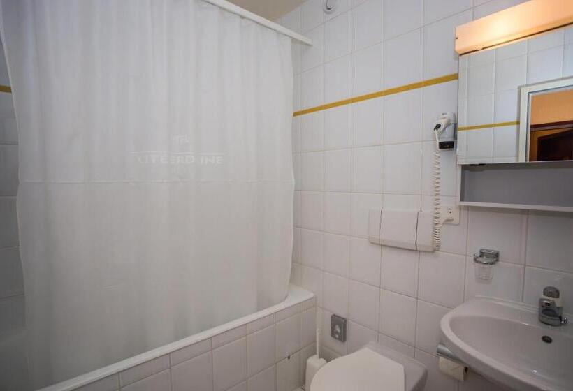 Standard-studio, Hôtel Résidence Cité Verdaine