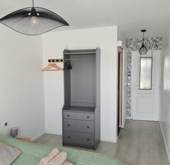 스탠다드 룸, Le Petit Chêne