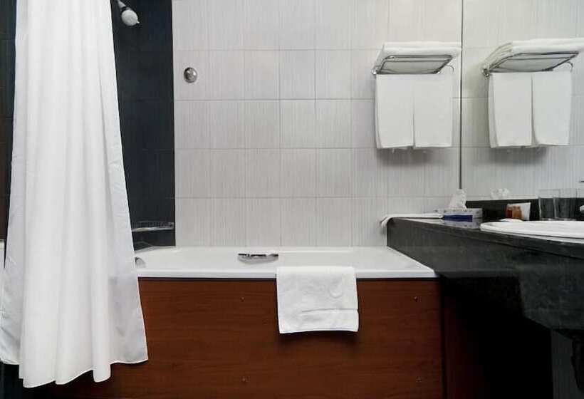 اتاق اکونومی یک تخته, Benefit Plaza Congress