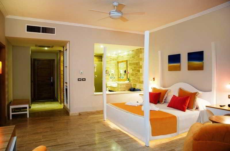 Номер Стандарт Кровать Кинг Адаптированный для Инвалидов, Doubletree Raleigh Durham Airport At Research Triangle Park