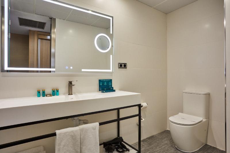 Номер Стандарт Вид на Бассейн, Doubletree Raleigh Durham Airport At Research Triangle Park