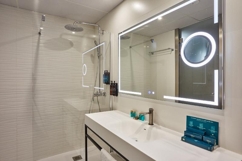 Номер Стандарт Вид на Бассейн, Doubletree Raleigh Durham Airport At Research Triangle Park