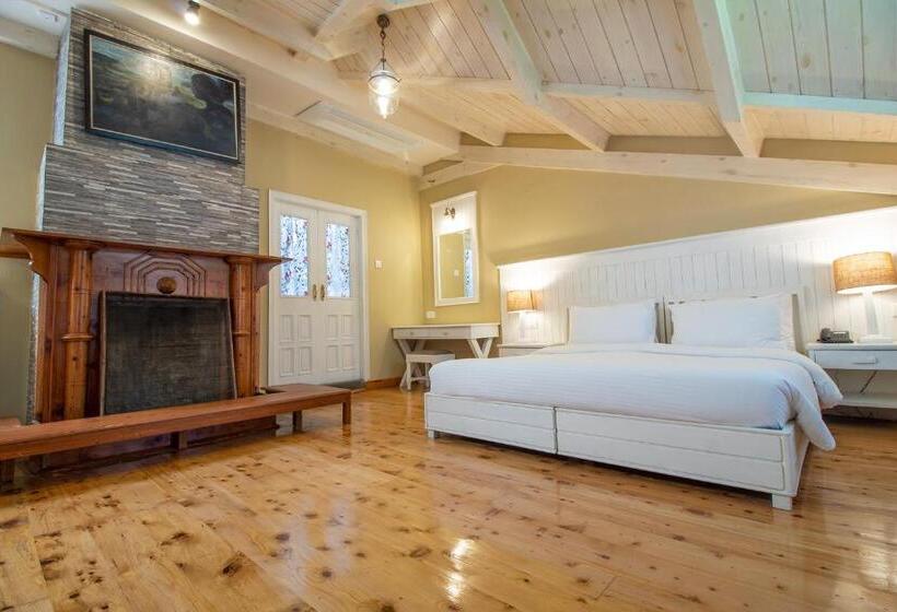 سوییت خانوادگی, Johnson Lodge & Spa