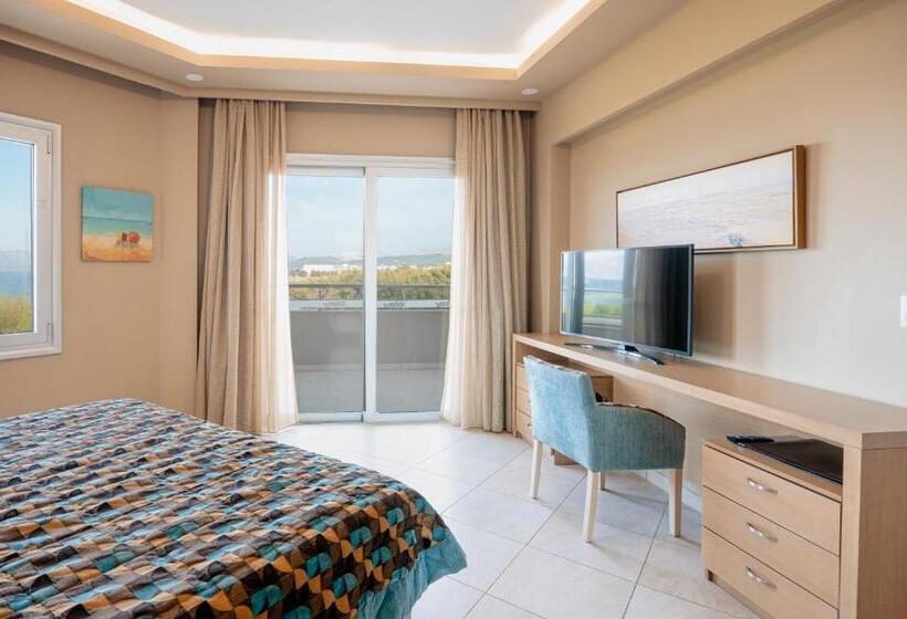 جناح ذو إطلالة جانبية على البحر, Molos Bay