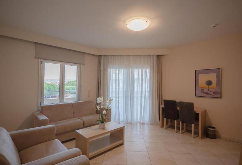 جناح سوبيريور مطل علي البحر, Molos Bay