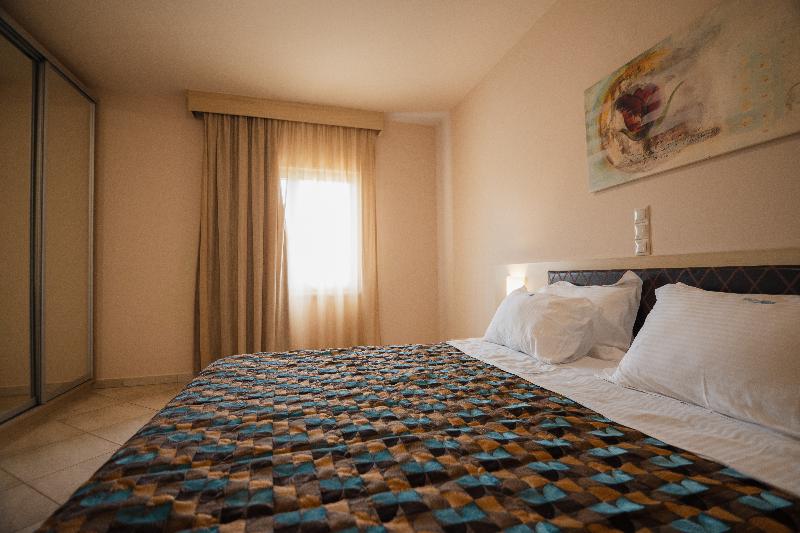 جناح مطلّ علي البحر, Molos Bay