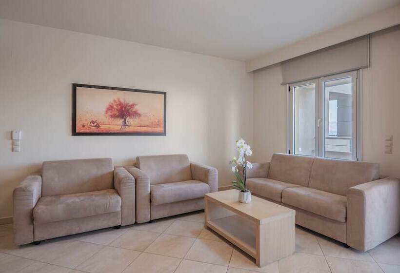 جناح سوبيريور مطل علي البحر, Molos Bay