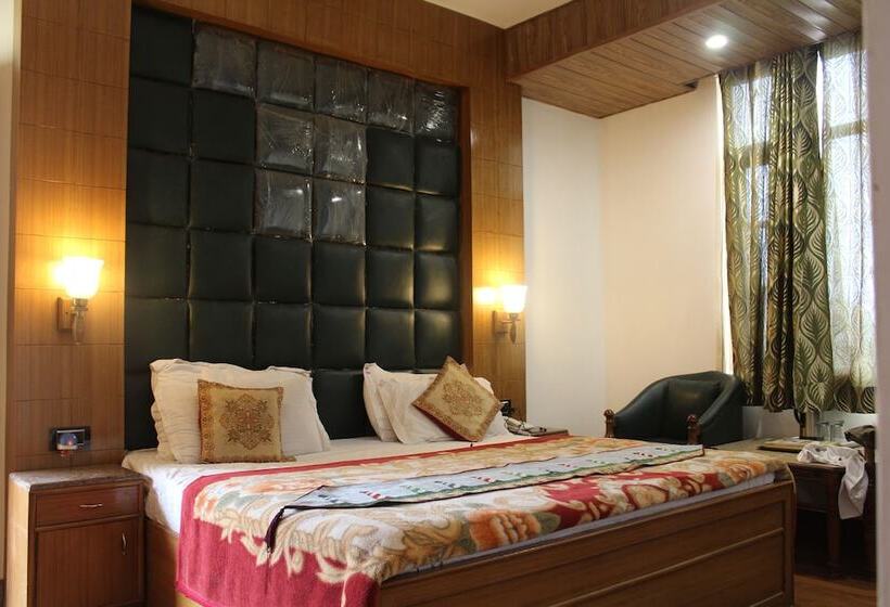 수피리어 룸, Sagrika Resort Dalhousie