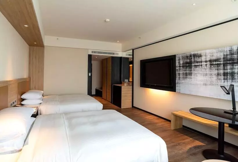 اتاق سوپریور با چشم‌انداز شهر, Sheraton Taoyuan