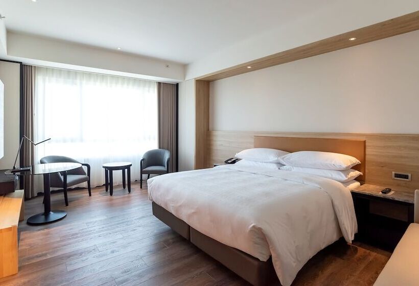 اتاق سوپریور با چشمانداز شهر, Sheraton Taoyuan