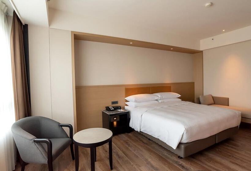 اتاق سوپریور با چشم‌انداز شهر, Sheraton Taoyuan