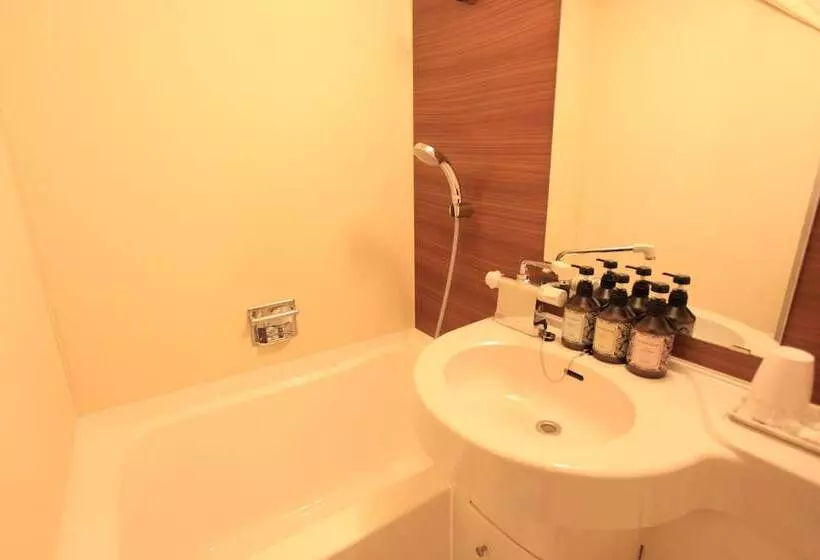 اتاق استاندارد یک نفره, Urban Hotel Kyoto