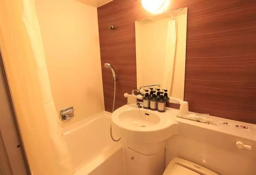 اتاق استاندارد یک نفره, Urban Hotel Kyoto