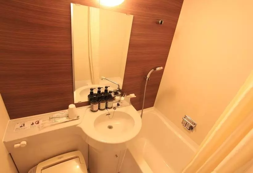 اتاق استاندارد یک نفره, Urban Hotel Kyoto