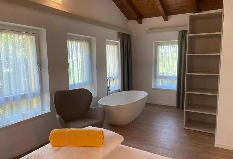 デラックスルーム, Maso Agritur Santa Lucia