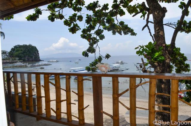 اتاق لوکس با چشمانداز دریا, Blue Lagoon Dive Resort