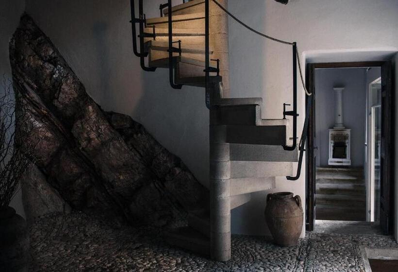 סוויטת ג'וניור נוף לאגם, Albergo Diffuso Crispolti