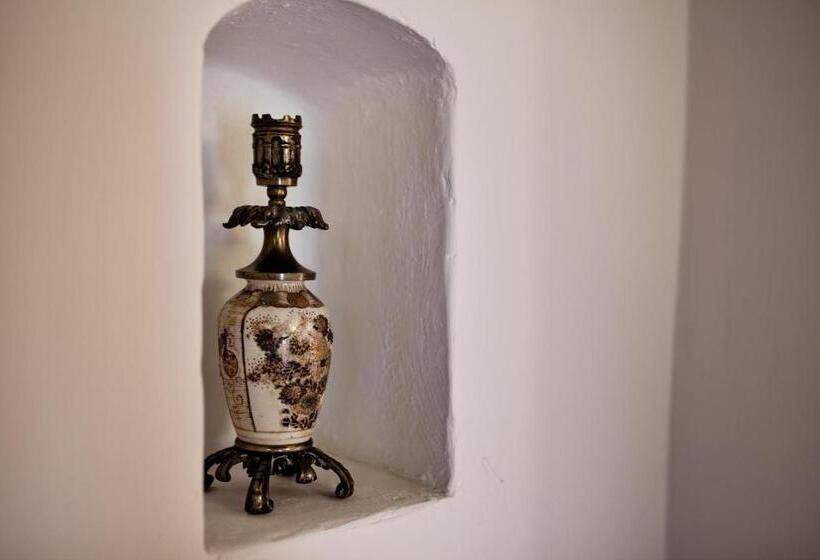 Suite with lake view, Albergo Diffuso Crispolti