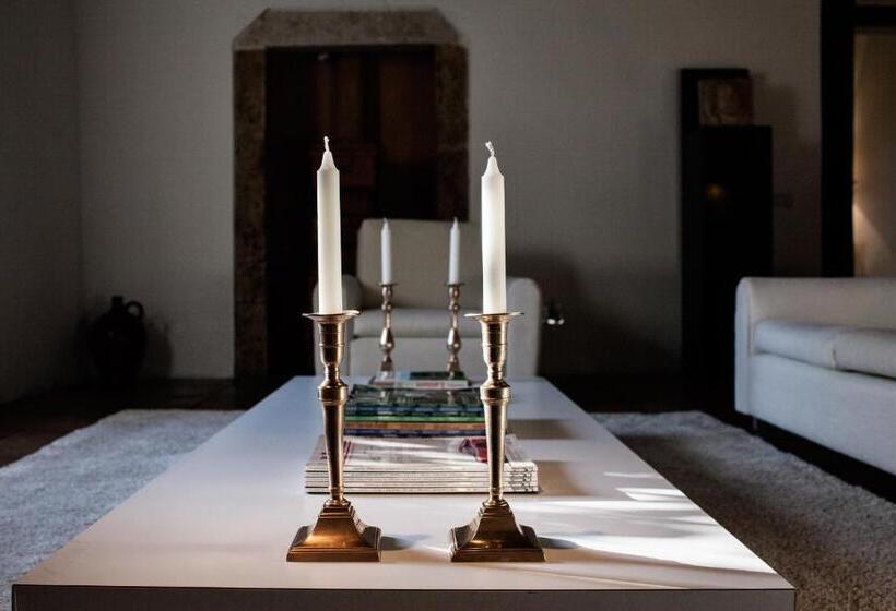 Suite with lake view, Albergo Diffuso Crispolti