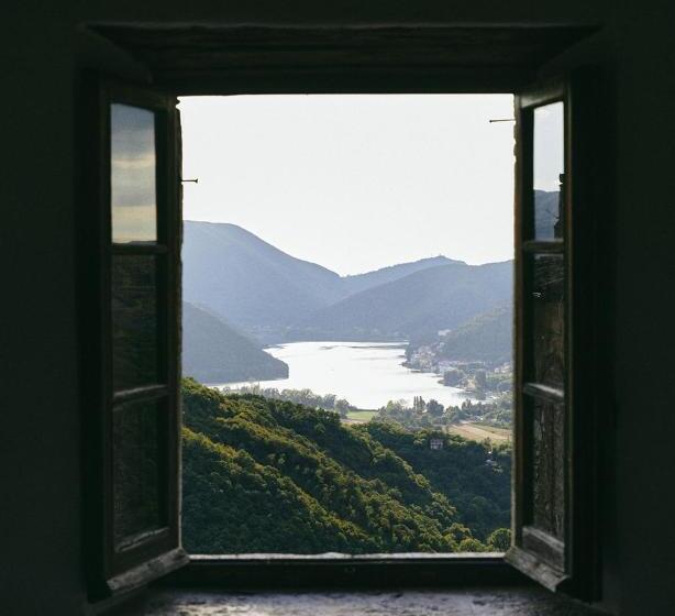 1 Bedroom Apartment Lake View, Albergo Diffuso Crispolti