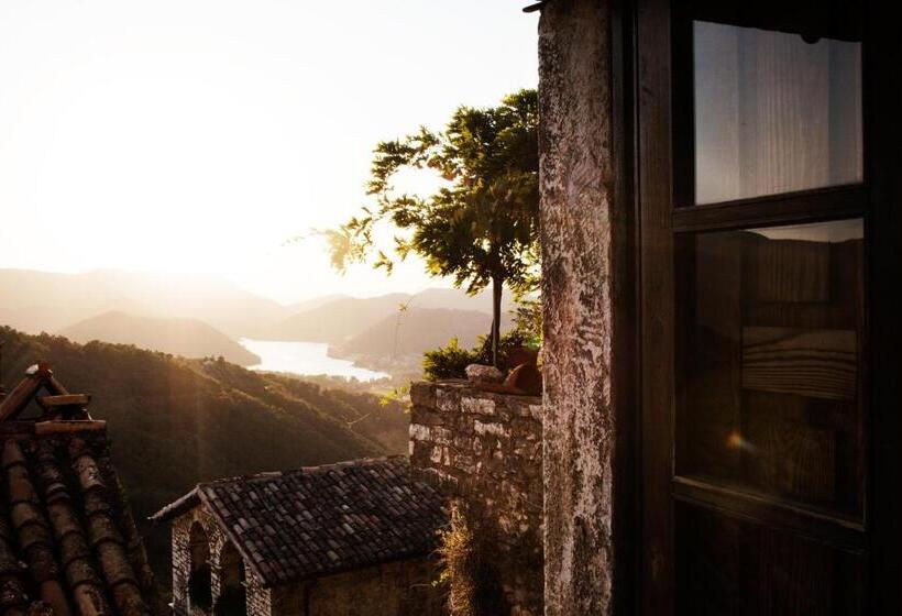 דירת חדר עם טרסה, Albergo Diffuso Crispolti