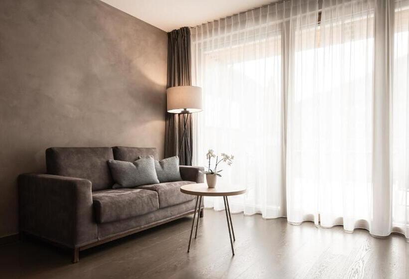 جناح جونيور, Alpiana   Green Luxury Dolce Vita