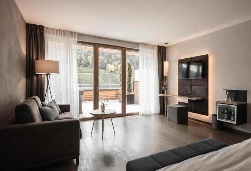 جناح جونيور, Alpiana   Green Luxury Dolce Vita