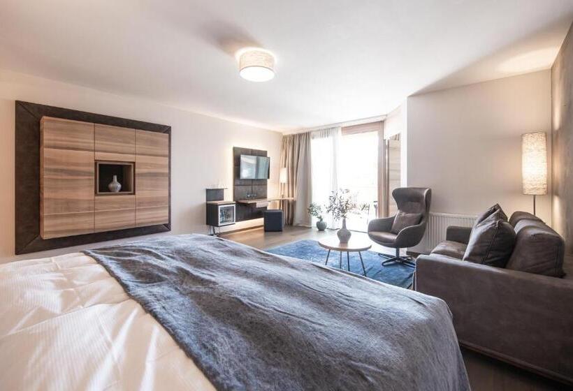 جناح جونيور, Alpiana   Green Luxury Dolce Vita