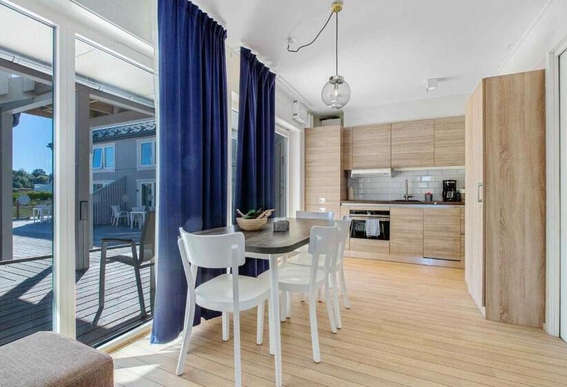 Полулюкс, Kosterbaden