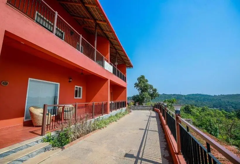 キングサイズベッドのスタンダードルーム, The Estate Resort , Mangalore