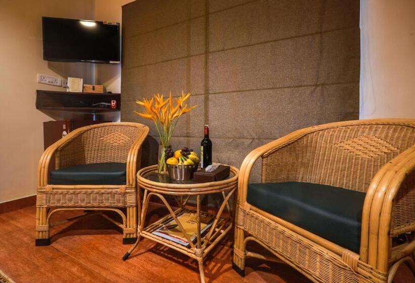 스탠다드 룸 킹사이즈 침대, The Estate Resort , Mangalore