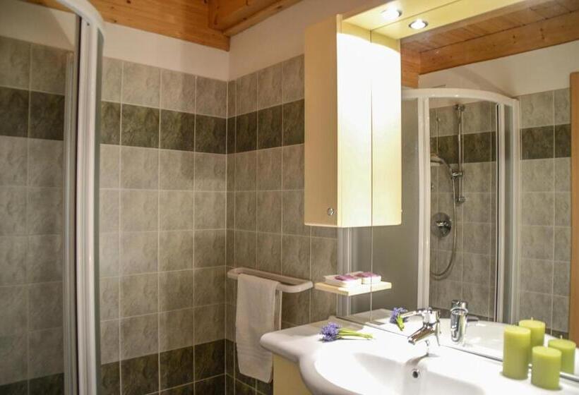 غرفة قياسية ثلاثية, Antica Residenza De Poda