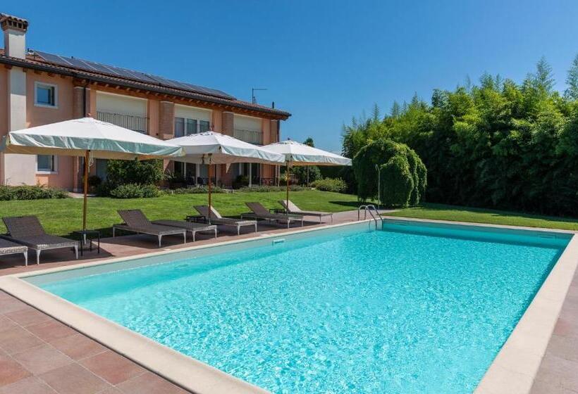 스탠다드 스튜디오, Residence Regina Dei Prati