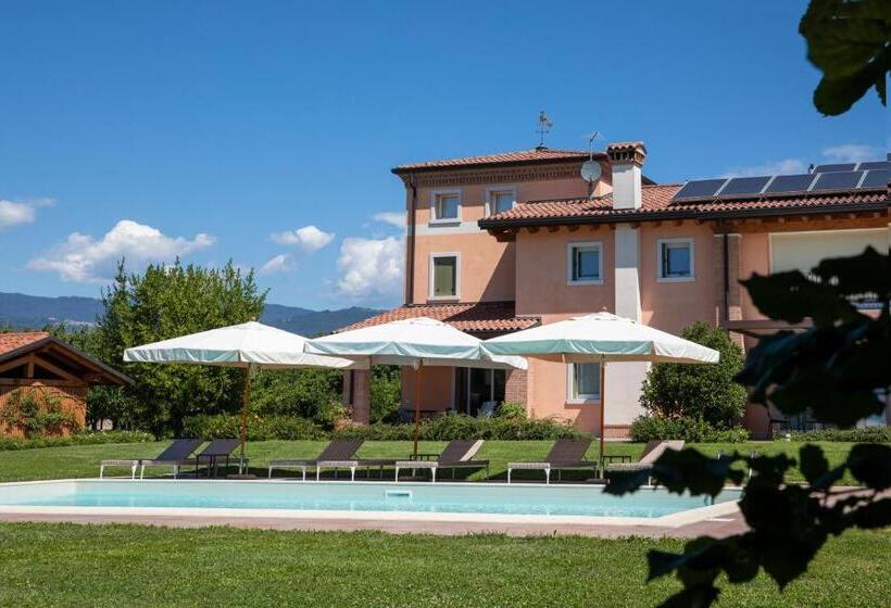 스탠다드 스튜디오, Residence Regina Dei Prati