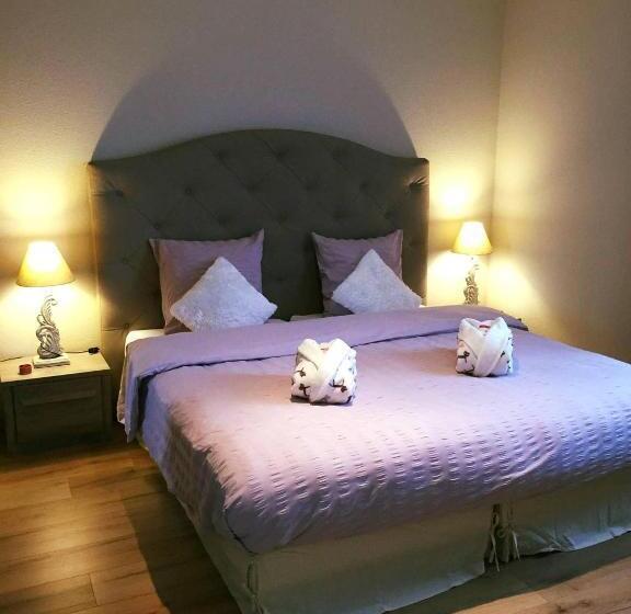 标准间带游泳池, Bienvenue A La Campagne