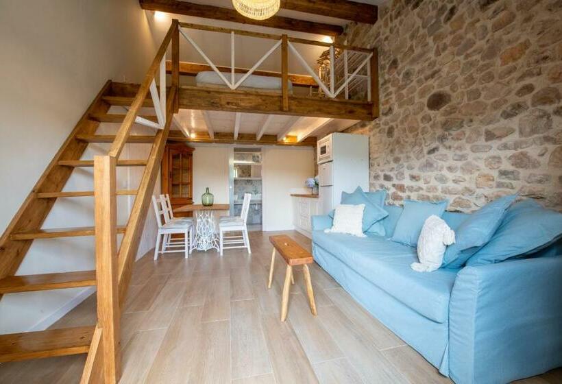 סטודיו משפחתי, Ecogranja Sierra Hermosa