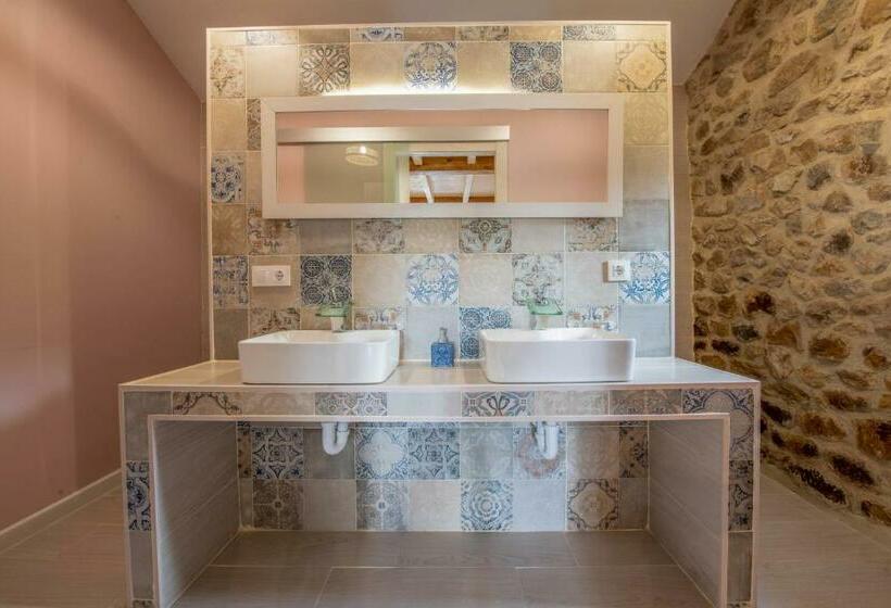 סטודיו משפחתי, Ecogranja Sierra Hermosa