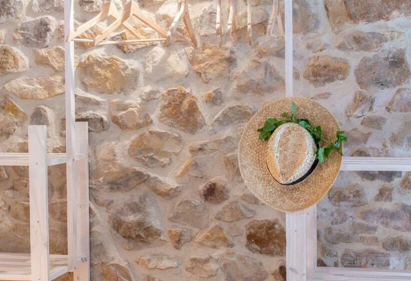 סטודיו משפחתי, Ecogranja Sierra Hermosa