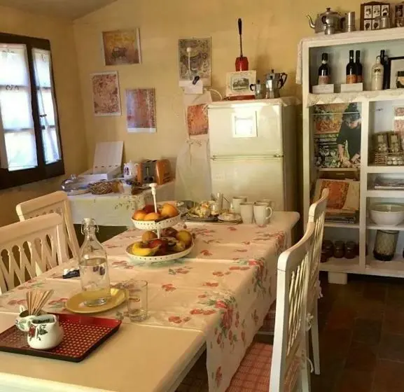 スタンダードルーム, Poggio Etrusco Sas Di Sheldon Johns Pamela Kay