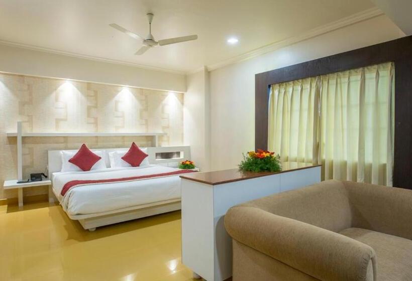 חדר סופריור עם מיטת קינג, Sai International