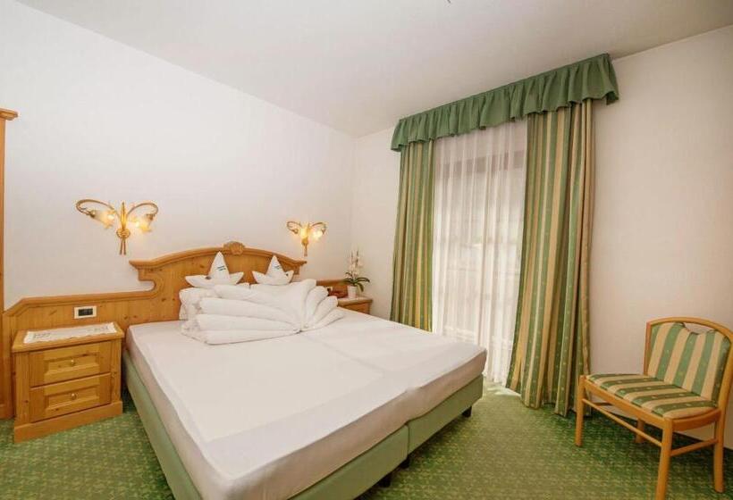 Номер Стандарт, Santes